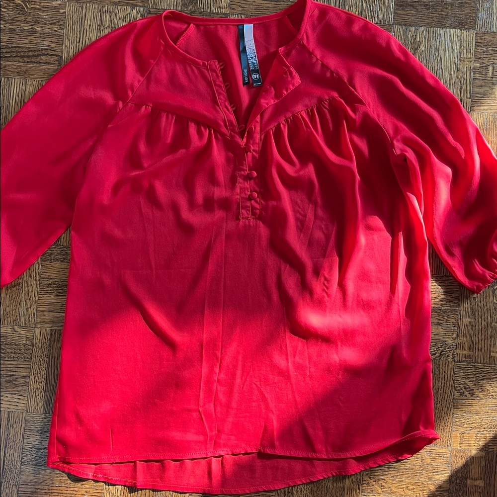 Kenzie lightweight crepe three quarter arm blouse.